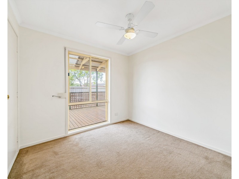 10 Seacombe Place, Cranbourne VIC 3977