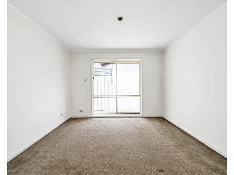 10 Seacombe Place, Cranbourne VIC 3977