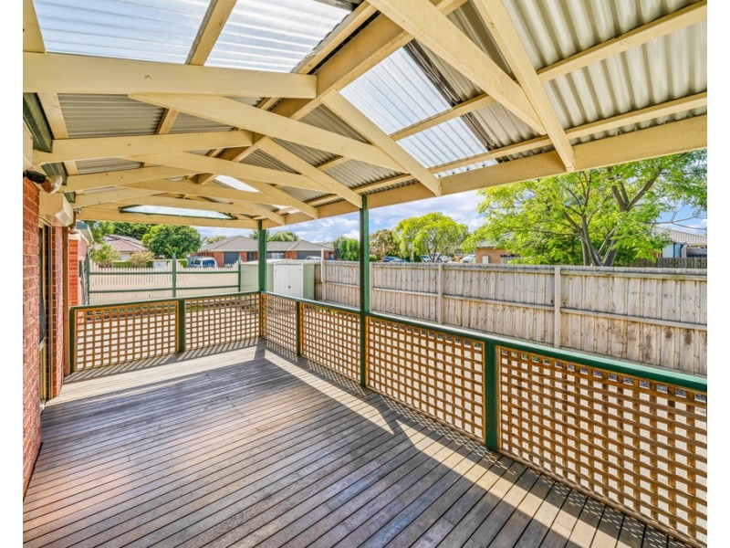 10 Seacombe Place, Cranbourne VIC 3977