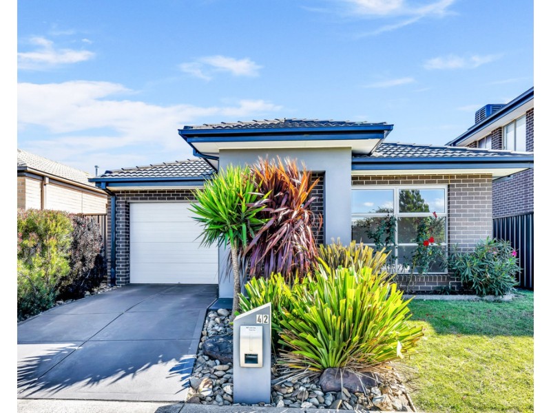 42 Haflinger Avenue, Clyde North VIC 3978