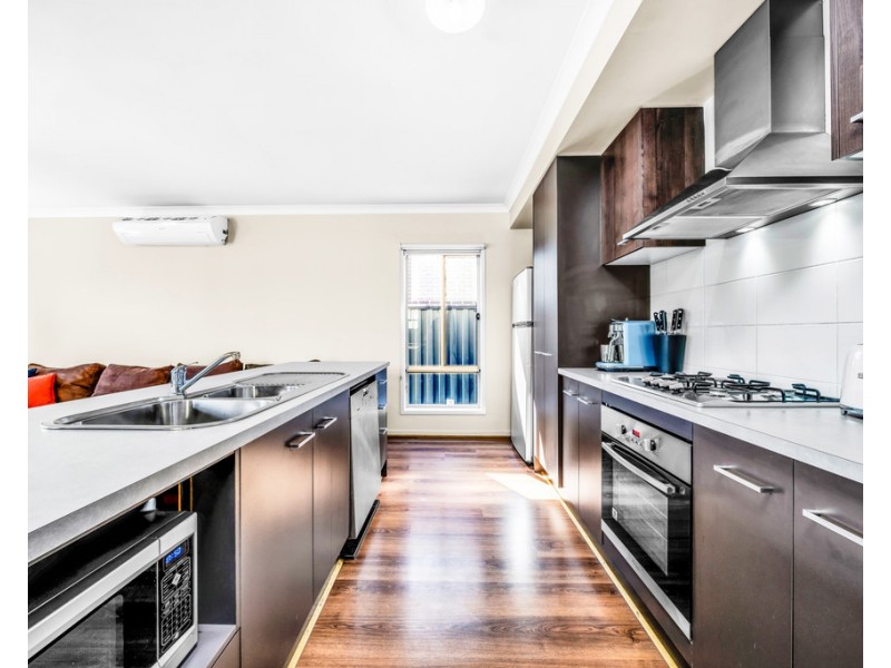 42 Haflinger Avenue, Clyde North VIC 3978