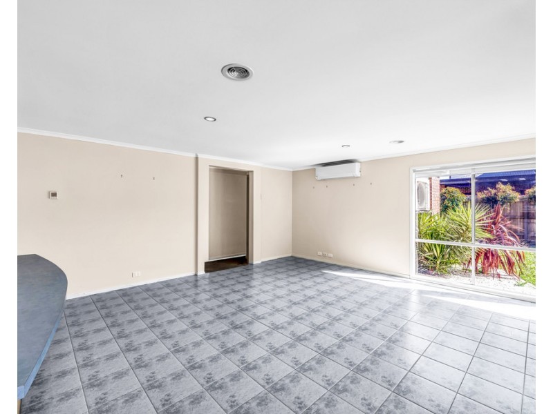 22 Bounty Way, Berwick VIC 3806