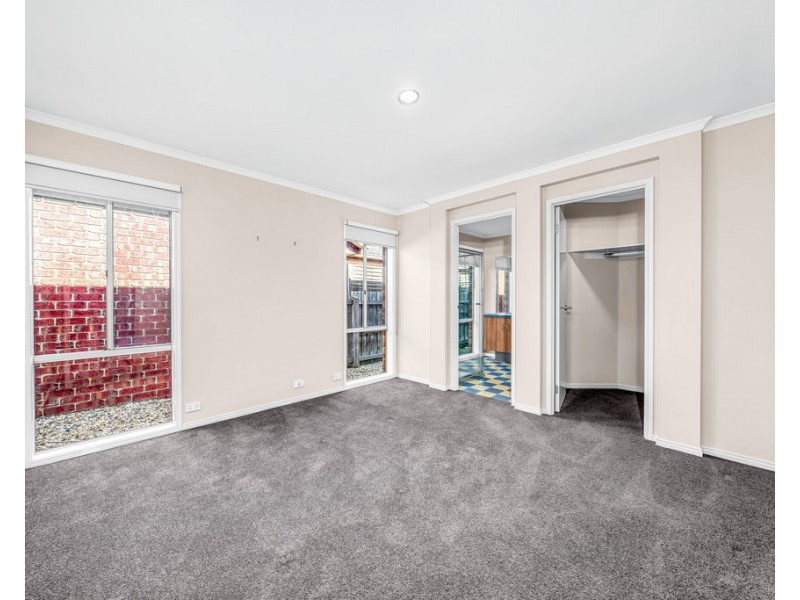 22 Bounty Way, Berwick VIC 3806