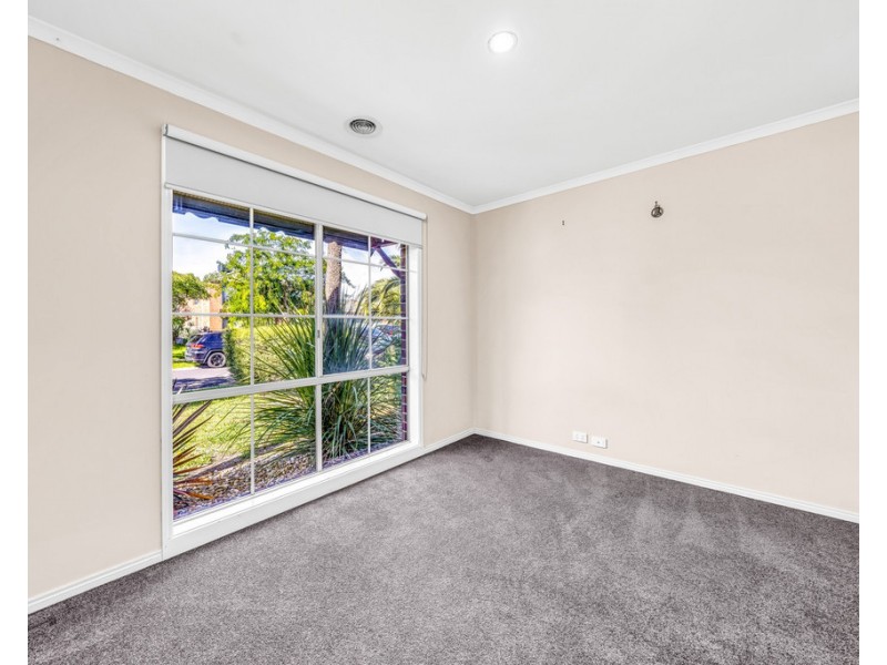 22 Bounty Way, Berwick VIC 3806