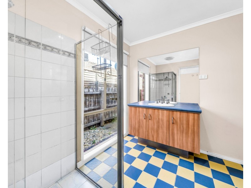 22 Bounty Way, Berwick VIC 3806