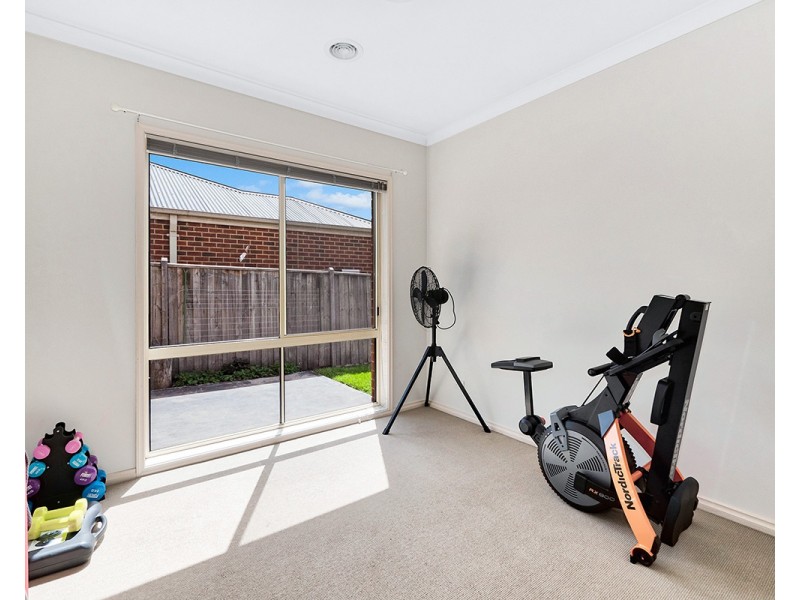 12 Waterbush Crescent, Lyndhurst VIC 3975