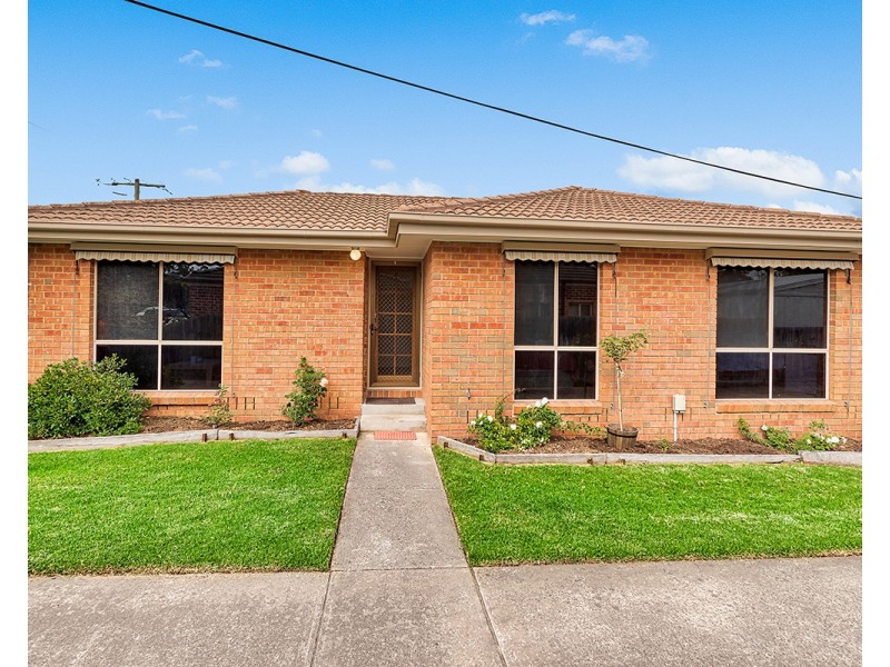1/2 Margaret Street, Langwarrin VIC 3910
