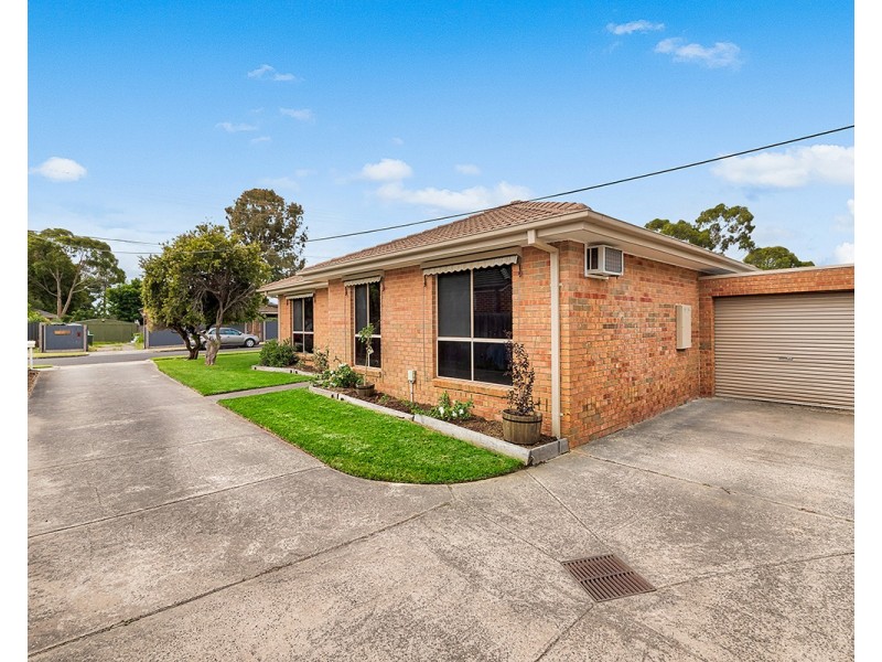 1/2 Margaret Street, Langwarrin VIC 3910