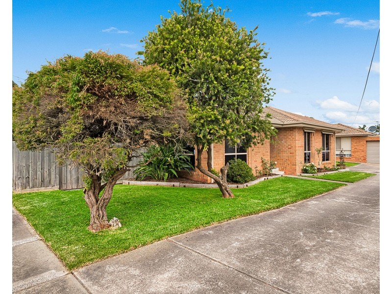 1/2 Margaret Street, Langwarrin VIC 3910
