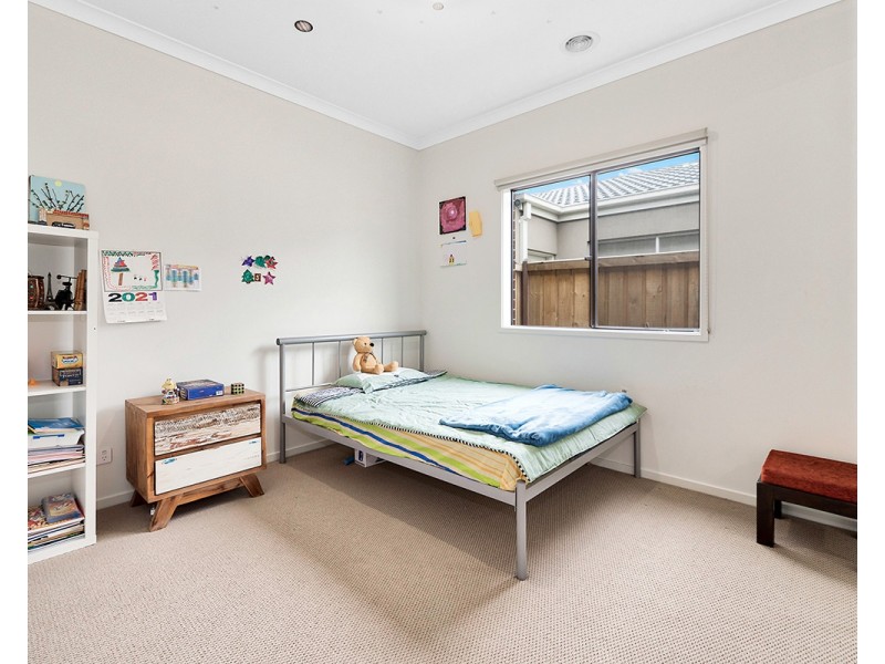 6 Pepper Street, Cranbourne East VIC 3977