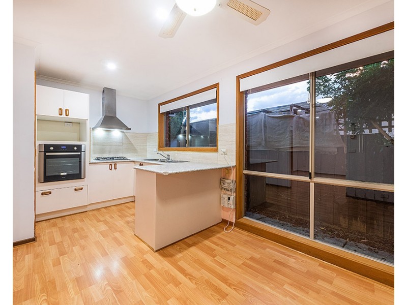 2 Annand Close, Cranbourne West VIC 3977