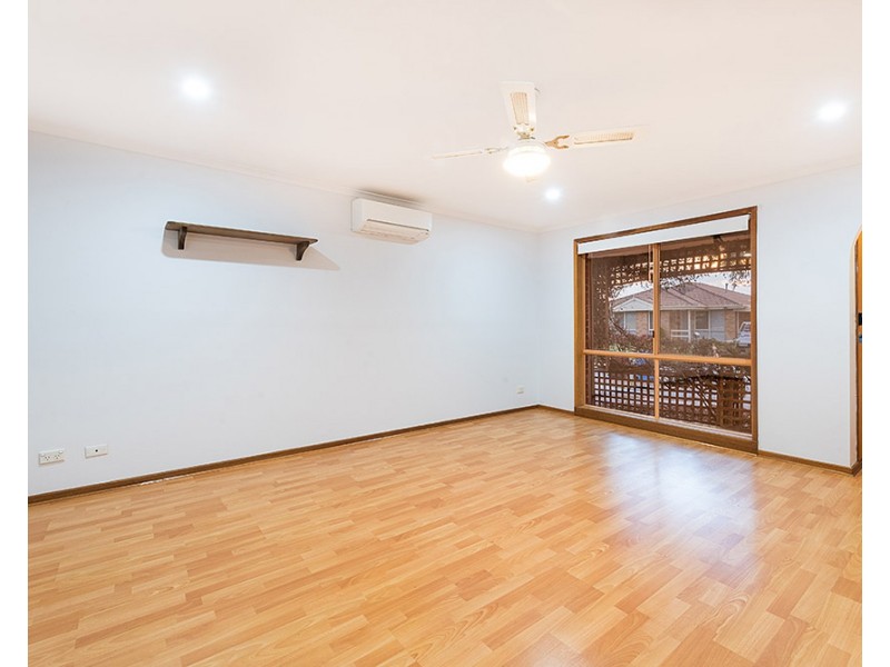 2 Annand Close, Cranbourne West VIC 3977