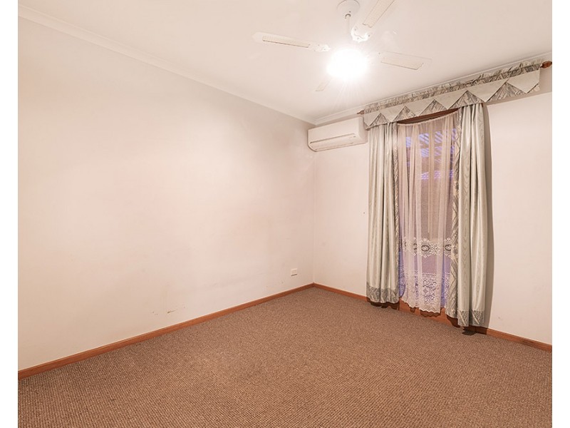 2 Annand Close, Cranbourne West VIC 3977