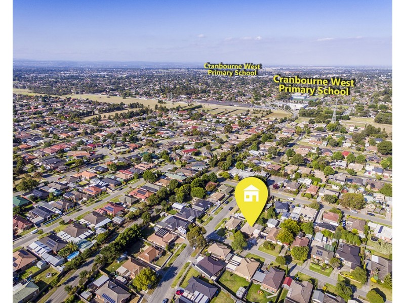 2 Annand Close, Cranbourne West VIC 3977