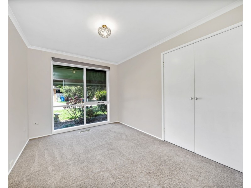 1/4 Blueberry Close, Cranbourne North VIC 3977