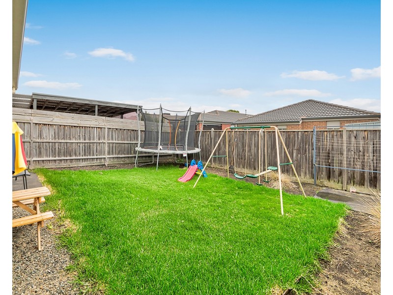 14 Lemon Grove, Cranbourne West VIC 3977