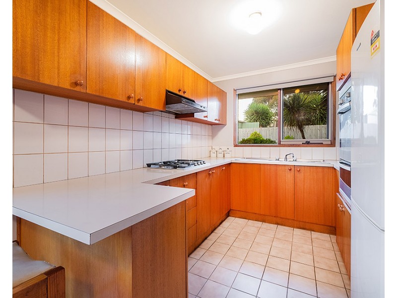 17 Rowen Court, Cranbourne North VIC 3977