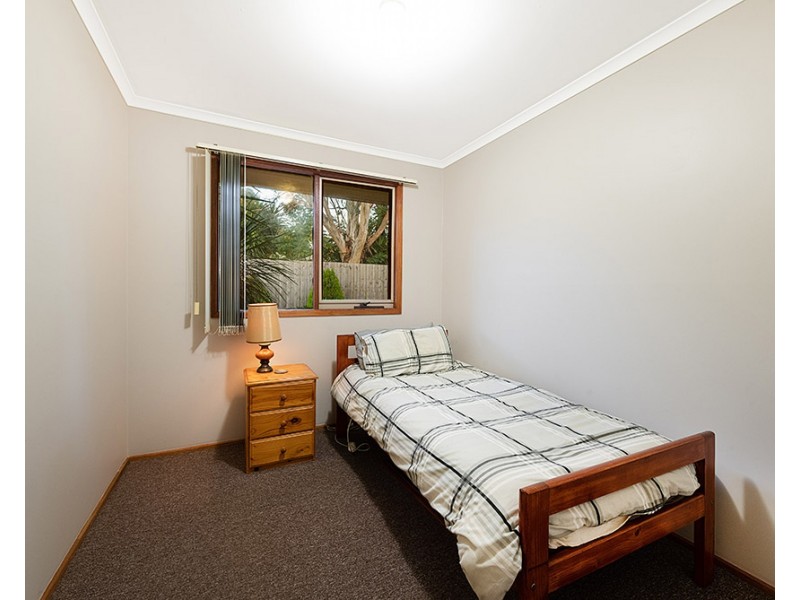 17 Rowen Court, Cranbourne North VIC 3977