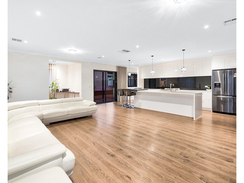 40 Butternut Drive, Lyndhurst VIC 3975