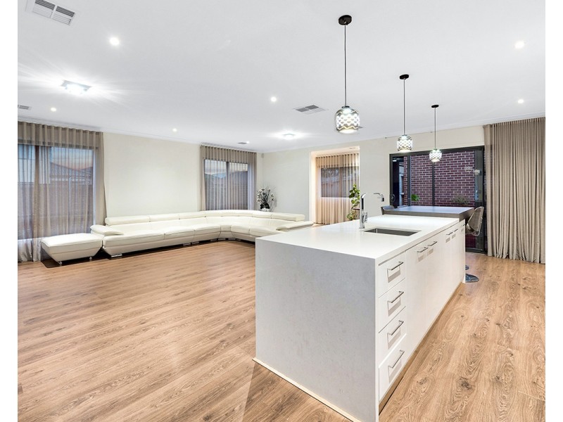 40 Butternut Drive, Lyndhurst VIC 3975