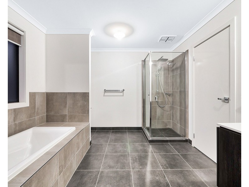 40 Butternut Drive, Lyndhurst VIC 3975