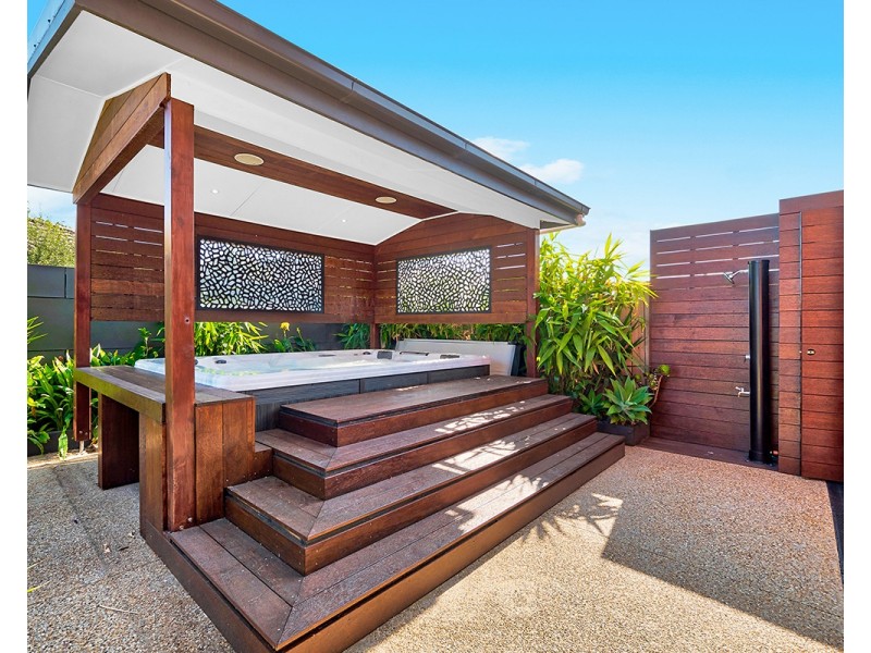 14 Burford Way, Cranbourne North VIC 3977