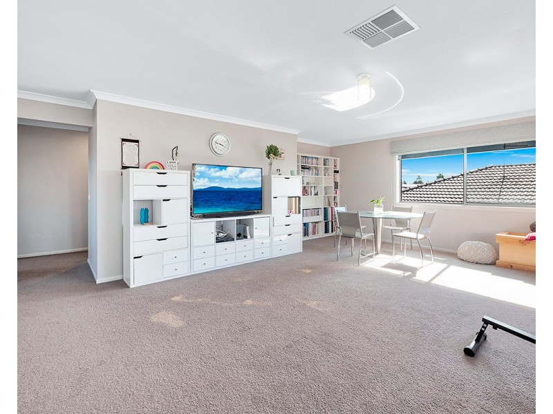 14 Burford Way, Cranbourne North VIC 3977