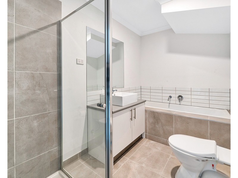 31 Nugget Way, Cranbourne East VIC 3977