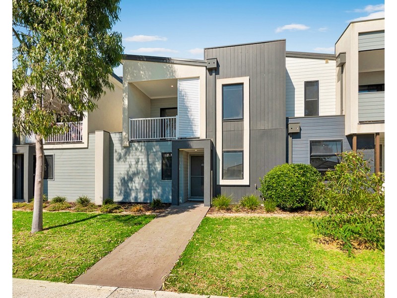 31 Nugget Way, Cranbourne East VIC 3977
