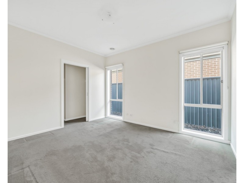 5 Tranquil Lane, Cranbourne North VIC 3977