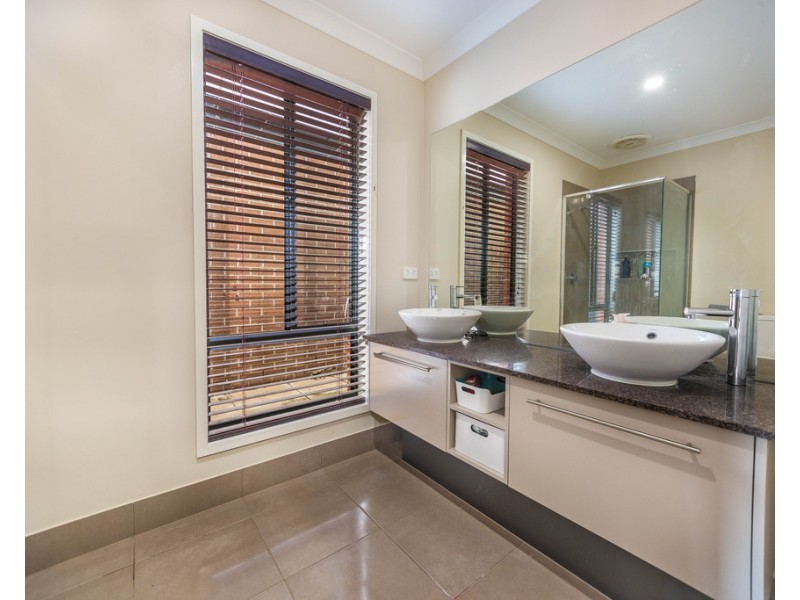 14 Illawarra Avenue, Clyde VIC 3978