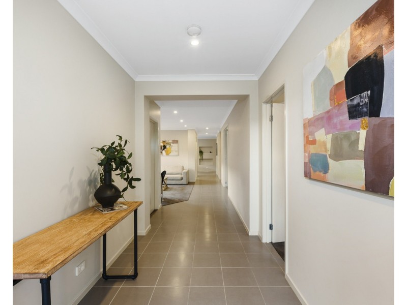 6 Noremac Grove, Lyndhurst VIC 3975