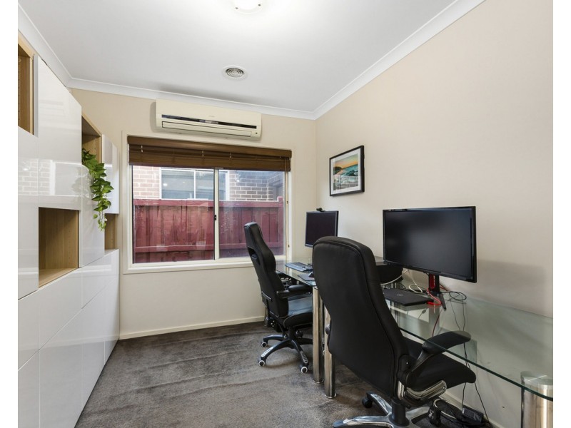 6 Noremac Grove, Lyndhurst VIC 3975