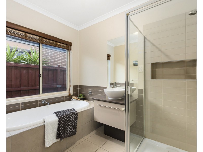 6 Noremac Grove, Lyndhurst VIC 3975