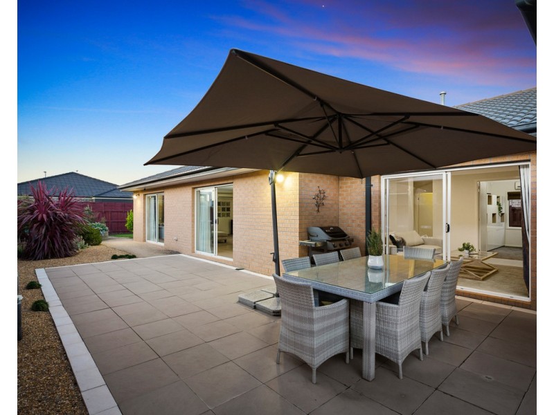 6 Noremac Grove, Lyndhurst VIC 3975