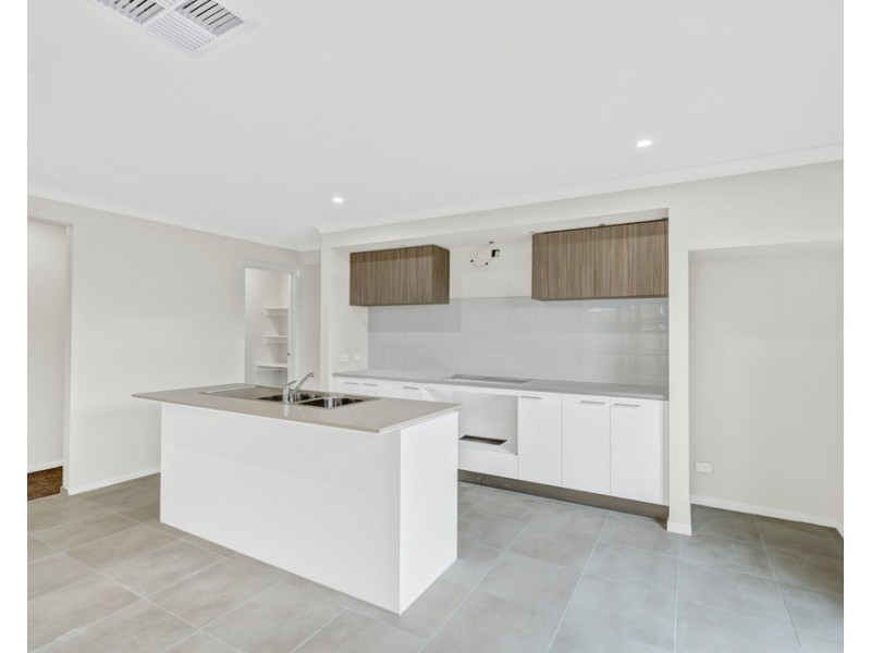 7 Switch Street, Clyde VIC 3978