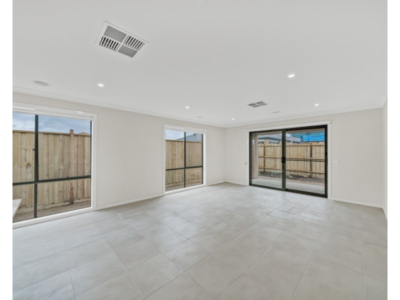 7 Switch Street, Clyde VIC 3978