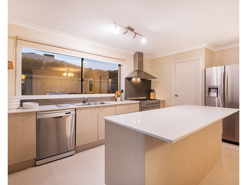 27 Livida Circuit, Lyndhurst VIC 3975