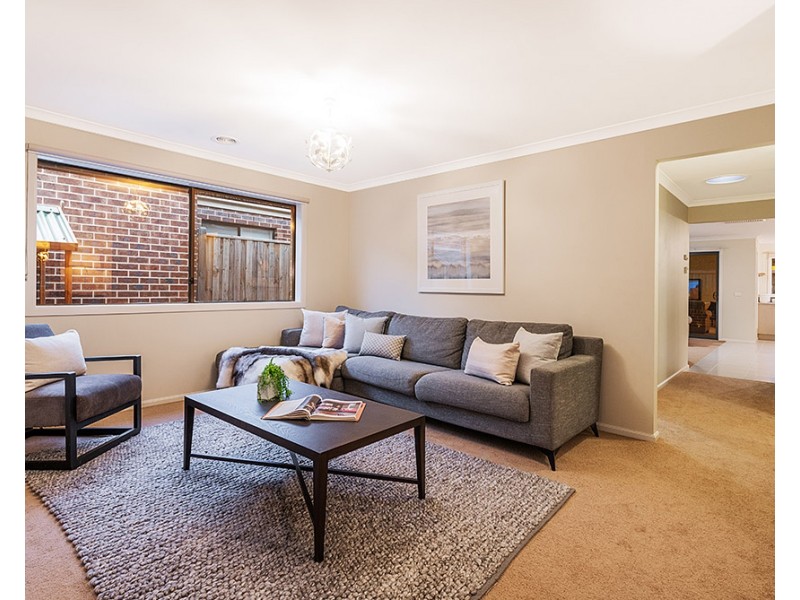 27 Livida Circuit, Lyndhurst VIC 3975