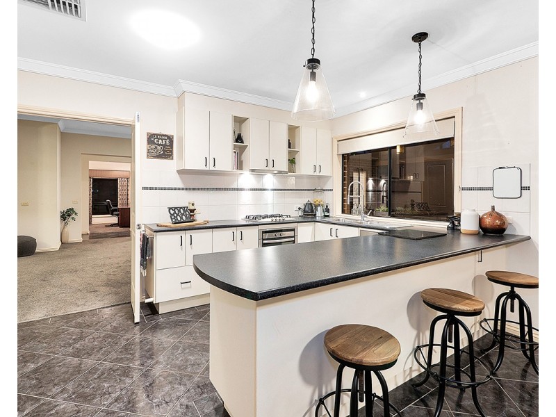 54 Inglis Road, Berwick VIC 3806