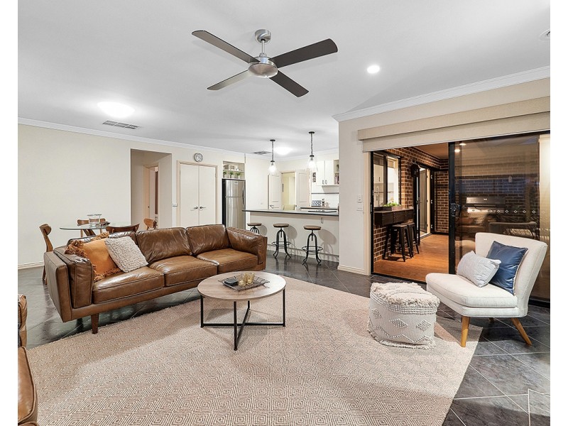 54 Inglis Road, Berwick VIC 3806