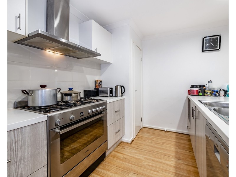 102 Glenelg Street, Clyde North VIC 3978