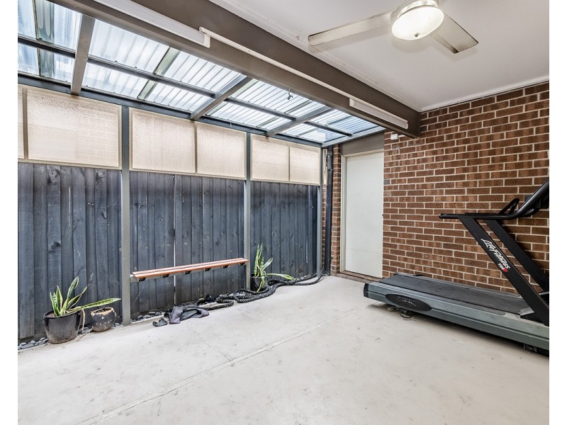 102 Glenelg Street, Clyde North VIC 3978