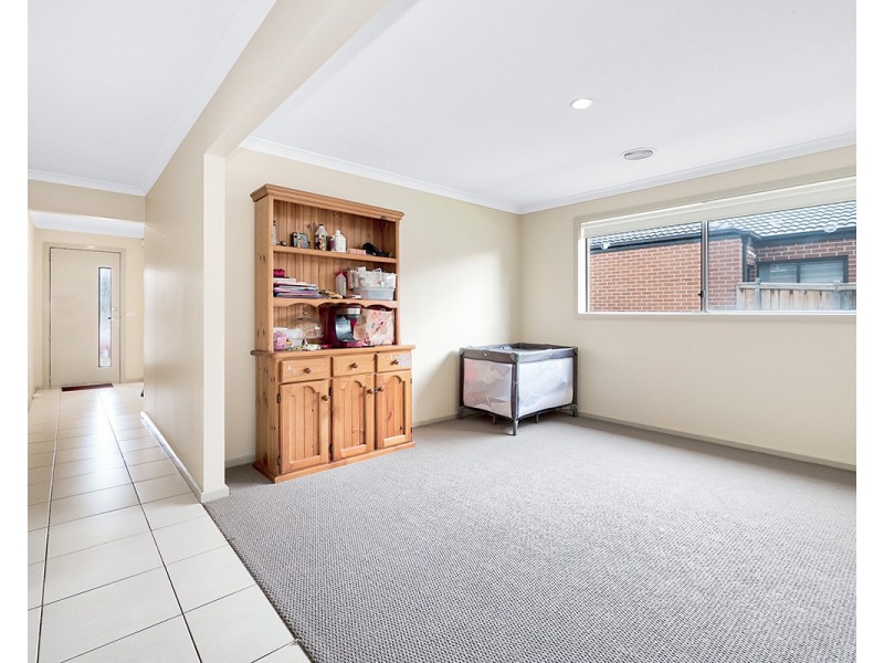 48 Alarah Boulevard, Cranbourne West VIC 3977