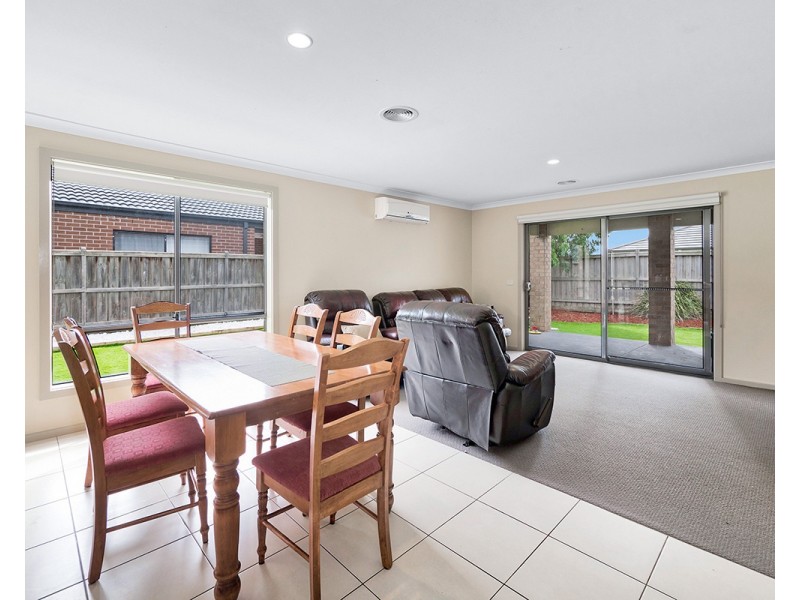 48 Alarah Boulevard, Cranbourne West VIC 3977
