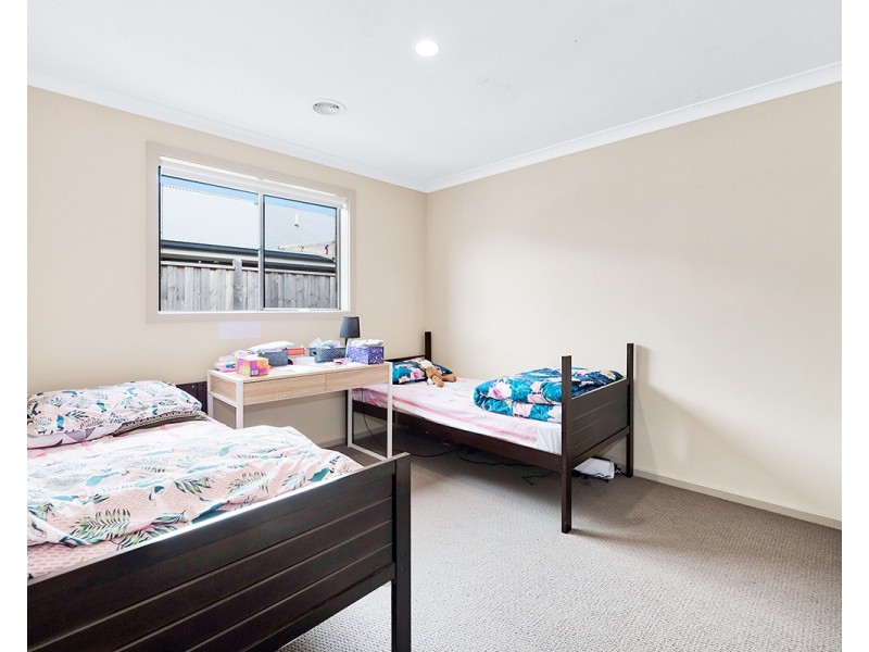 48 Alarah Boulevard, Cranbourne West VIC 3977