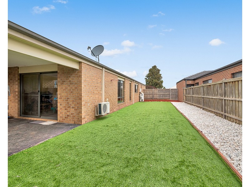 48 Alarah Boulevard, Cranbourne West VIC 3977