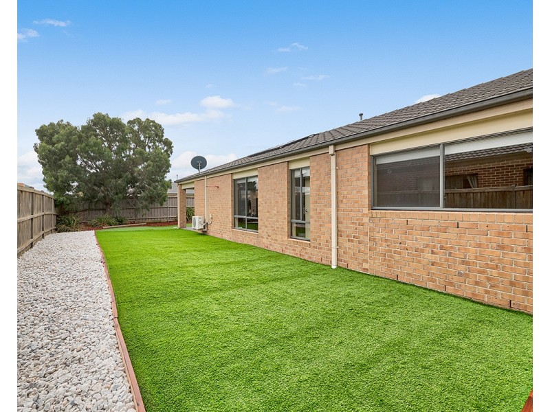 48 Alarah Boulevard, Cranbourne West VIC 3977