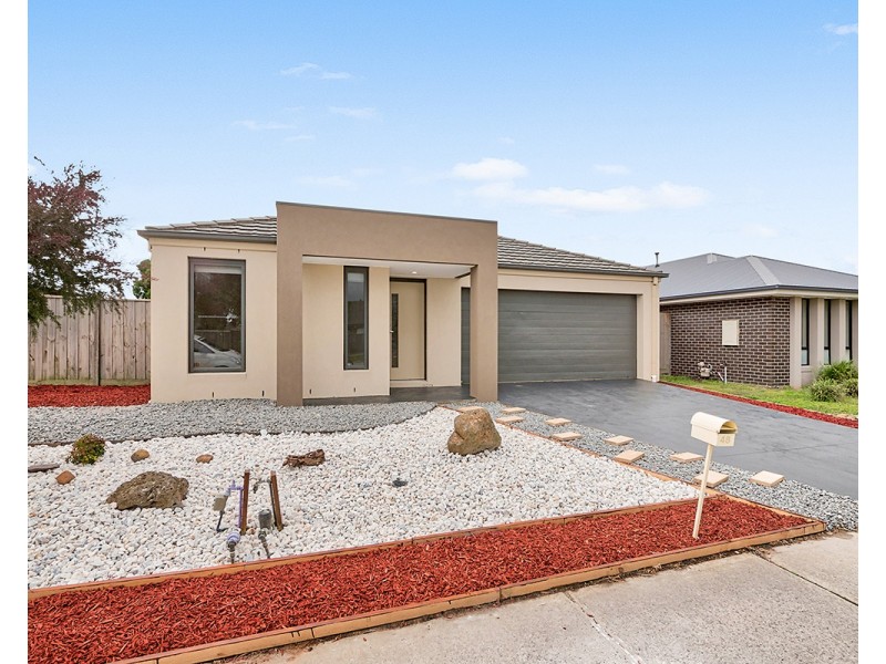 48 Alarah Boulevard, Cranbourne West VIC 3977