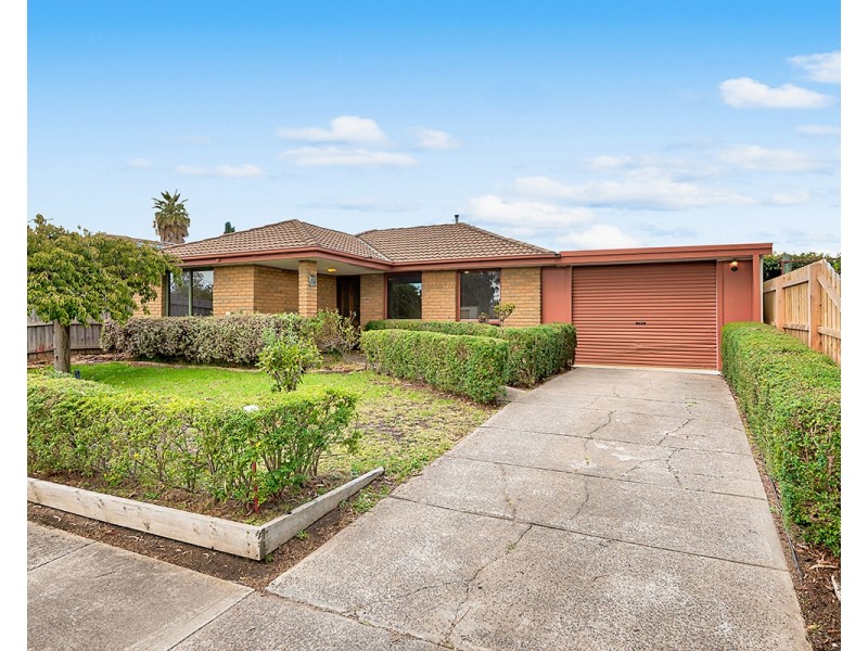 28 Elandra Way, Cranbourne West VIC 3977